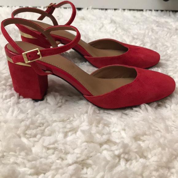 Calvin Klein red suede heels - Picture 2 of 4